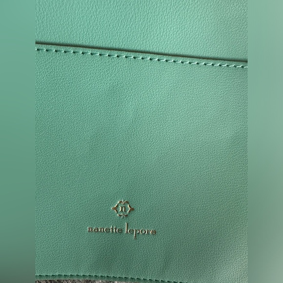 Nanette Lepore clear bag with clutch and coin purse. - Picture 2 of 5